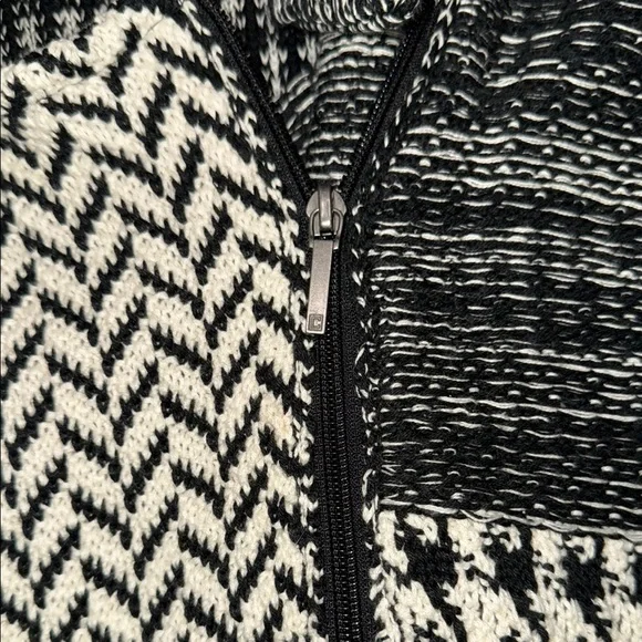 Chaps Monochrome Black and White Knit Sweater - Picture 4 of 8